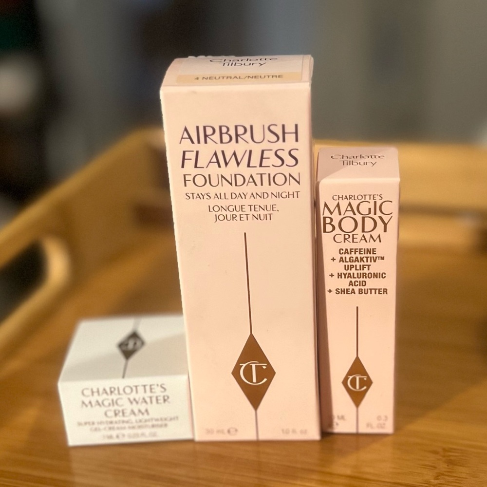 Charlotte Tilbury Airbrush Flawless Foundation - shade 4 Neutral